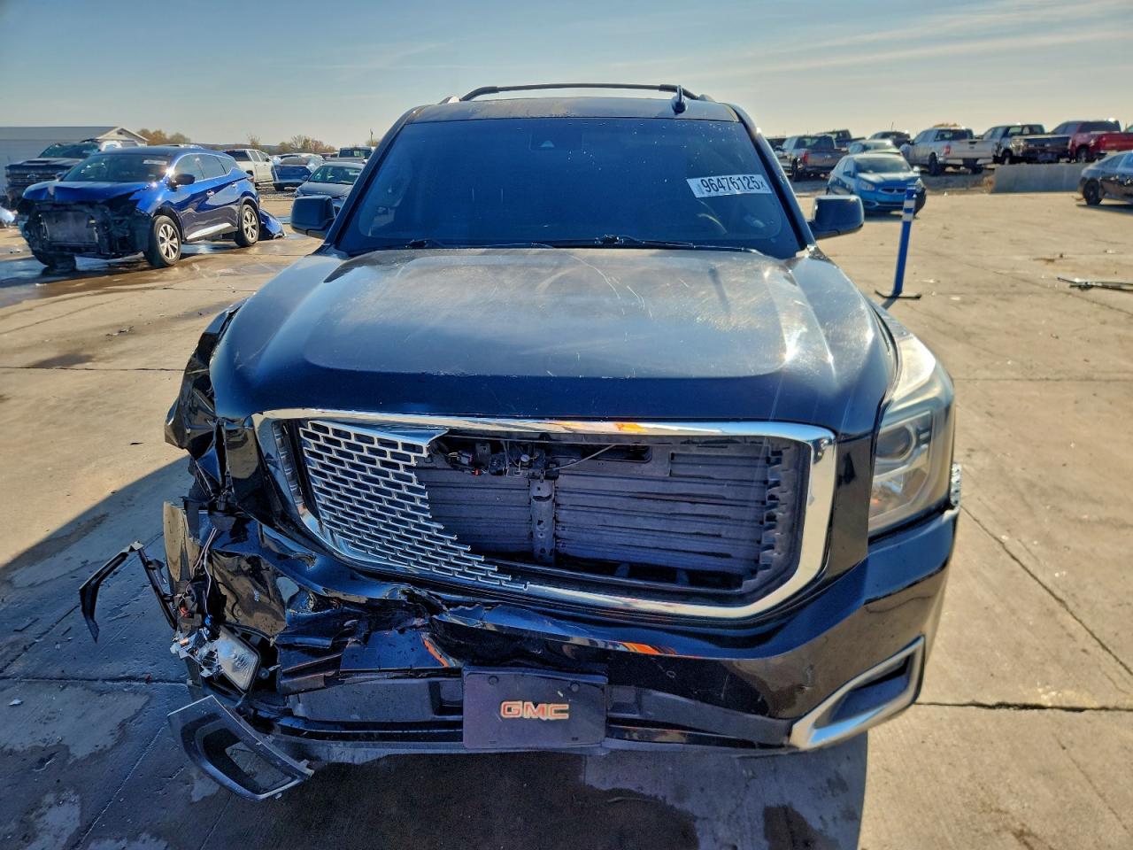 GMC Yukon Denali Image 2