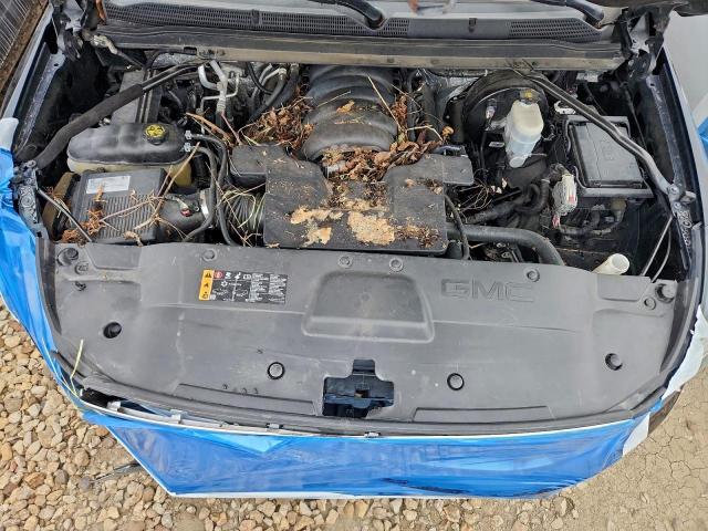 GMC Yukon Denali Image 9