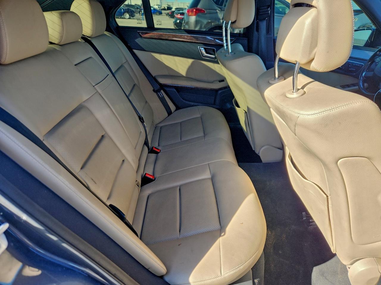 Mercedes-Benz E-Class 350 Image 5