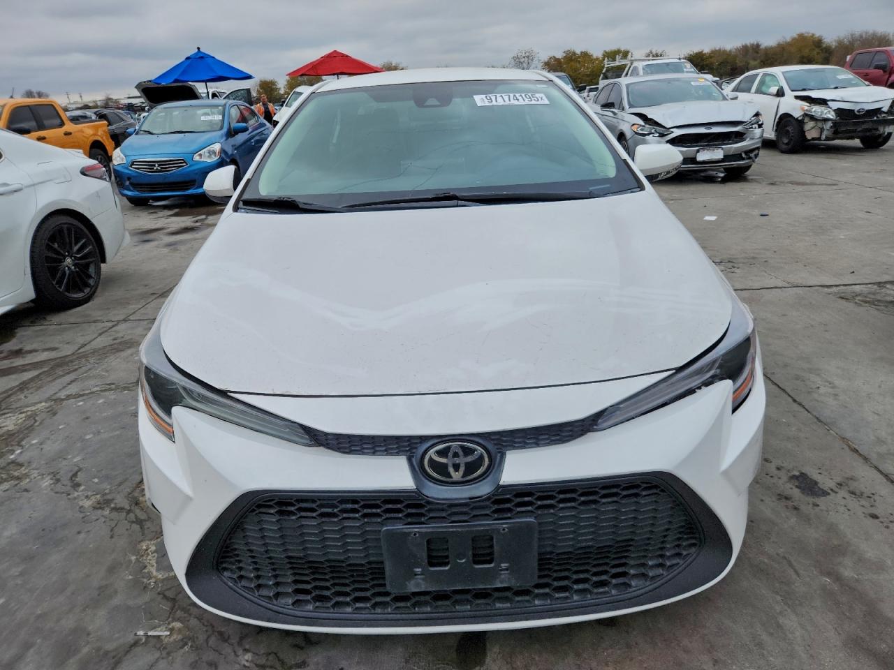 Toyota Corolla Le Image 3