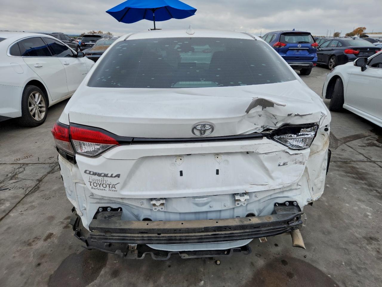 Toyota Corolla Le Image 6