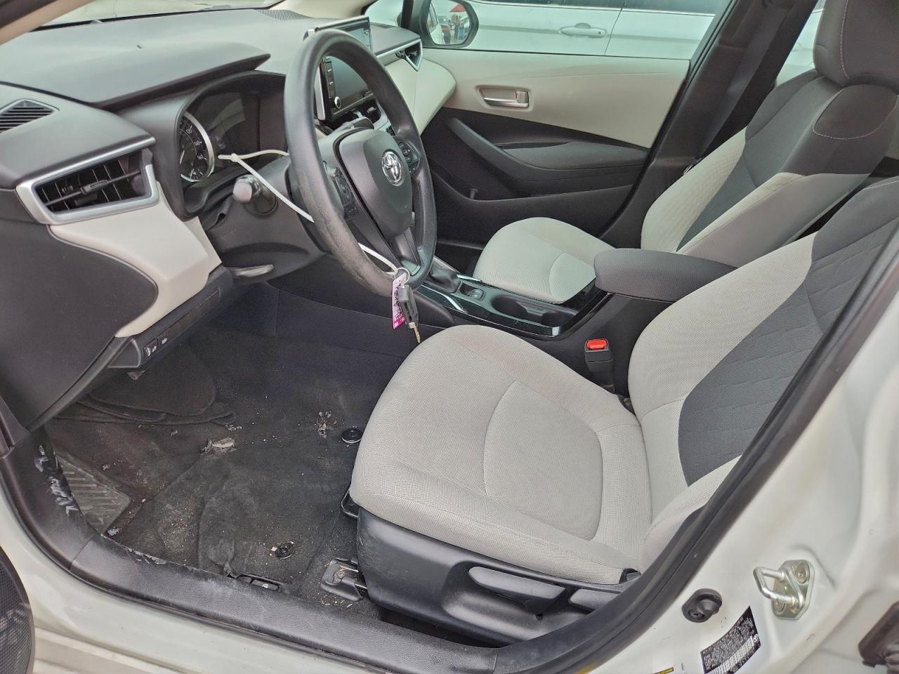 Toyota Corolla Le Image 2