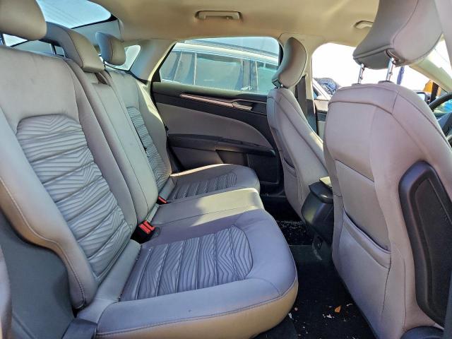 Ford Fusion S Image 4