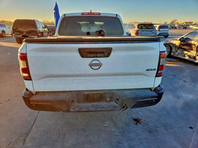 Nissan Frontier S Image 5