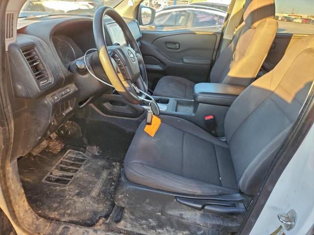 Nissan Frontier S Image 3