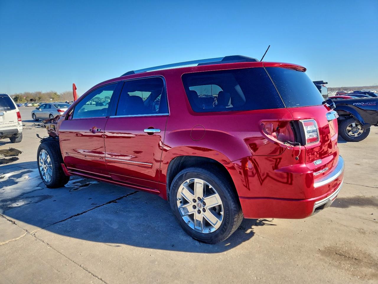 GMC Acadia Denali Image 3