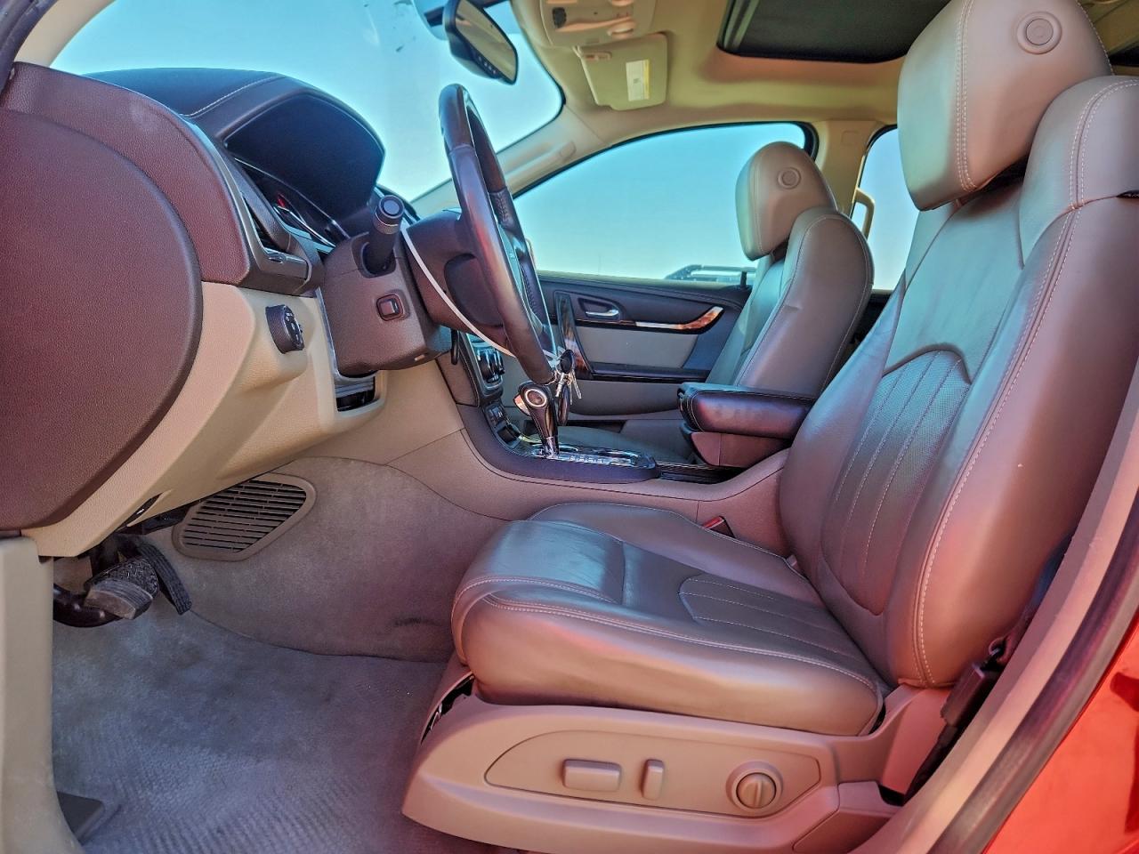 GMC Acadia Denali Image 5