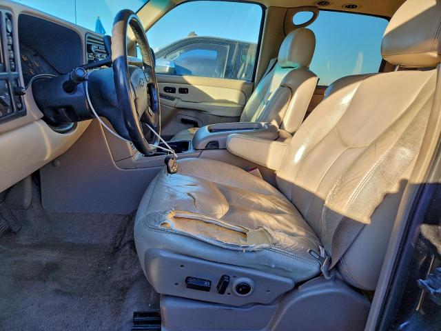 Chevrolet Suburban K1500 Image 10