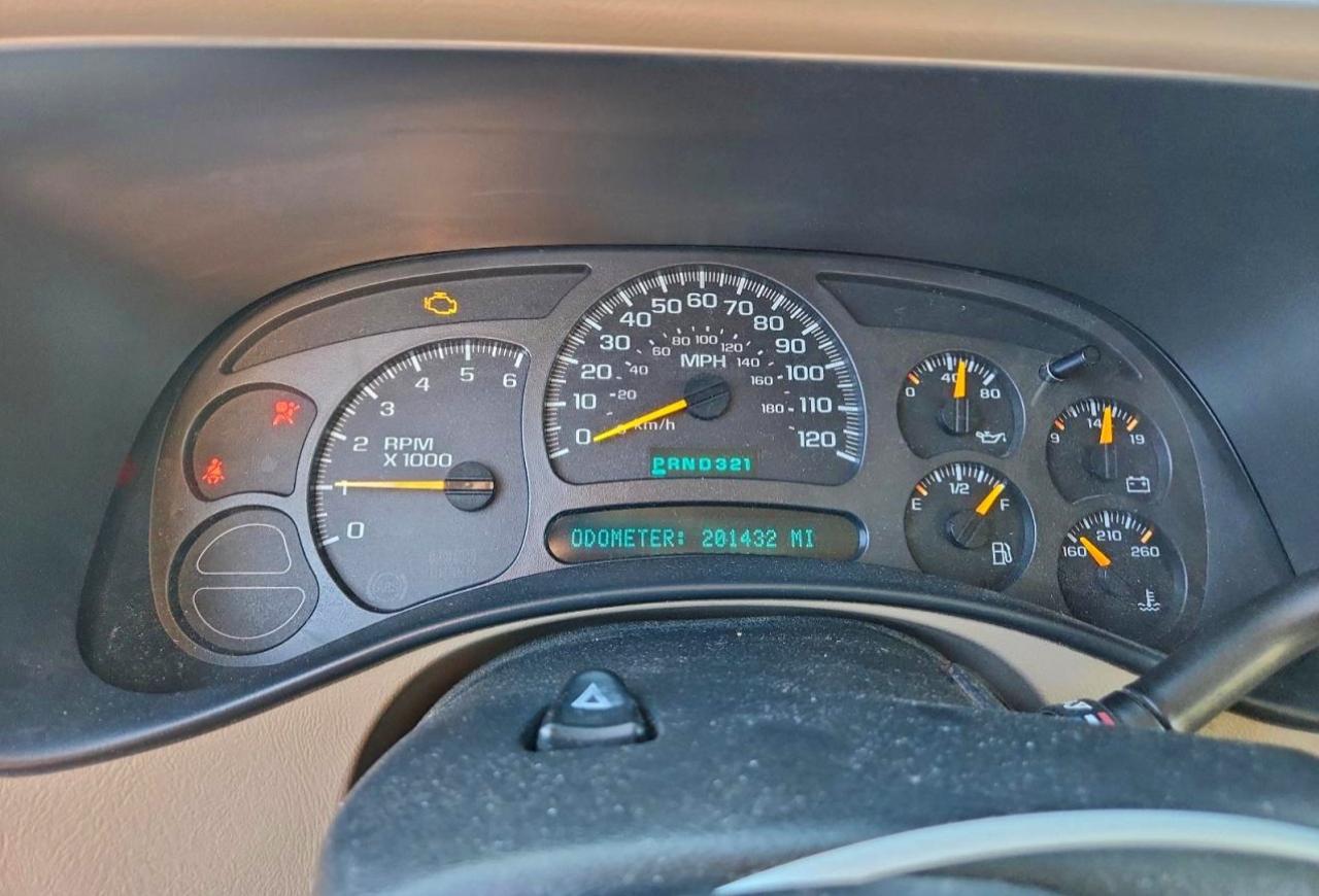 Chevrolet Suburban K1500 Image 8