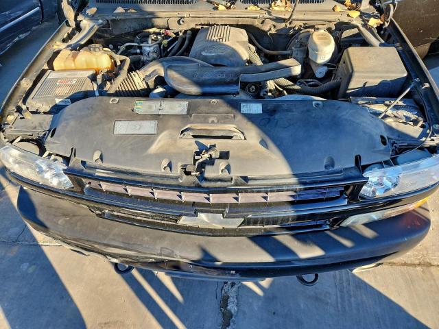 Chevrolet Suburban K1500 Image 7