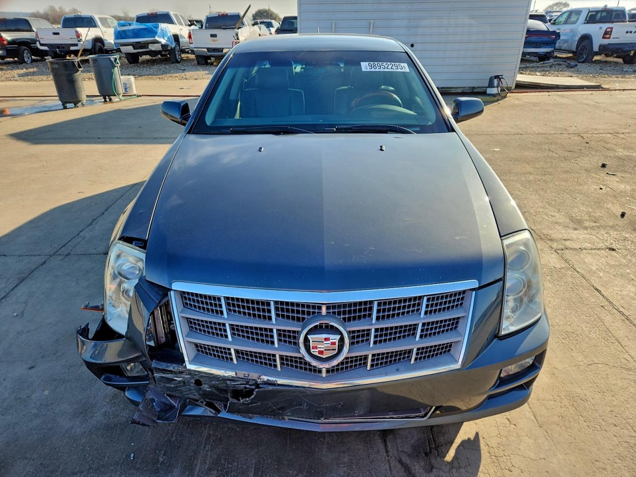 Cadillac STS Image 4