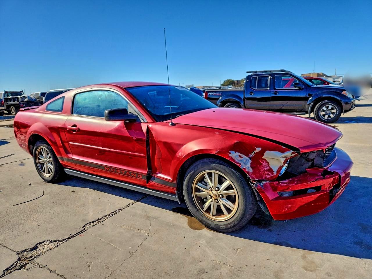 Ford Mustang Image 6