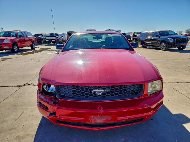 Ford Mustang Image 7