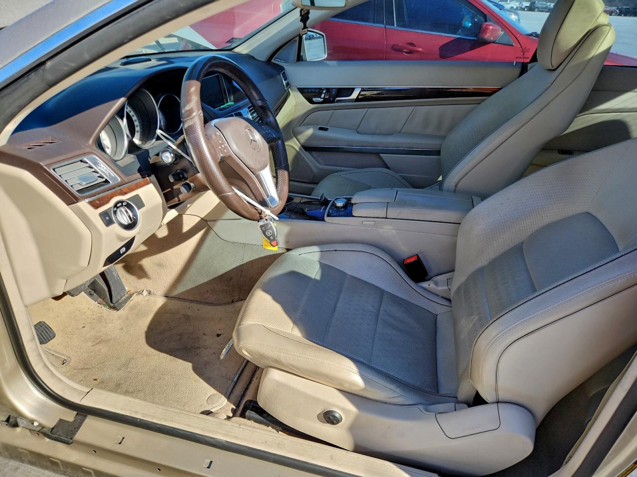 Mercedes-Benz E-Class 400 Image 6