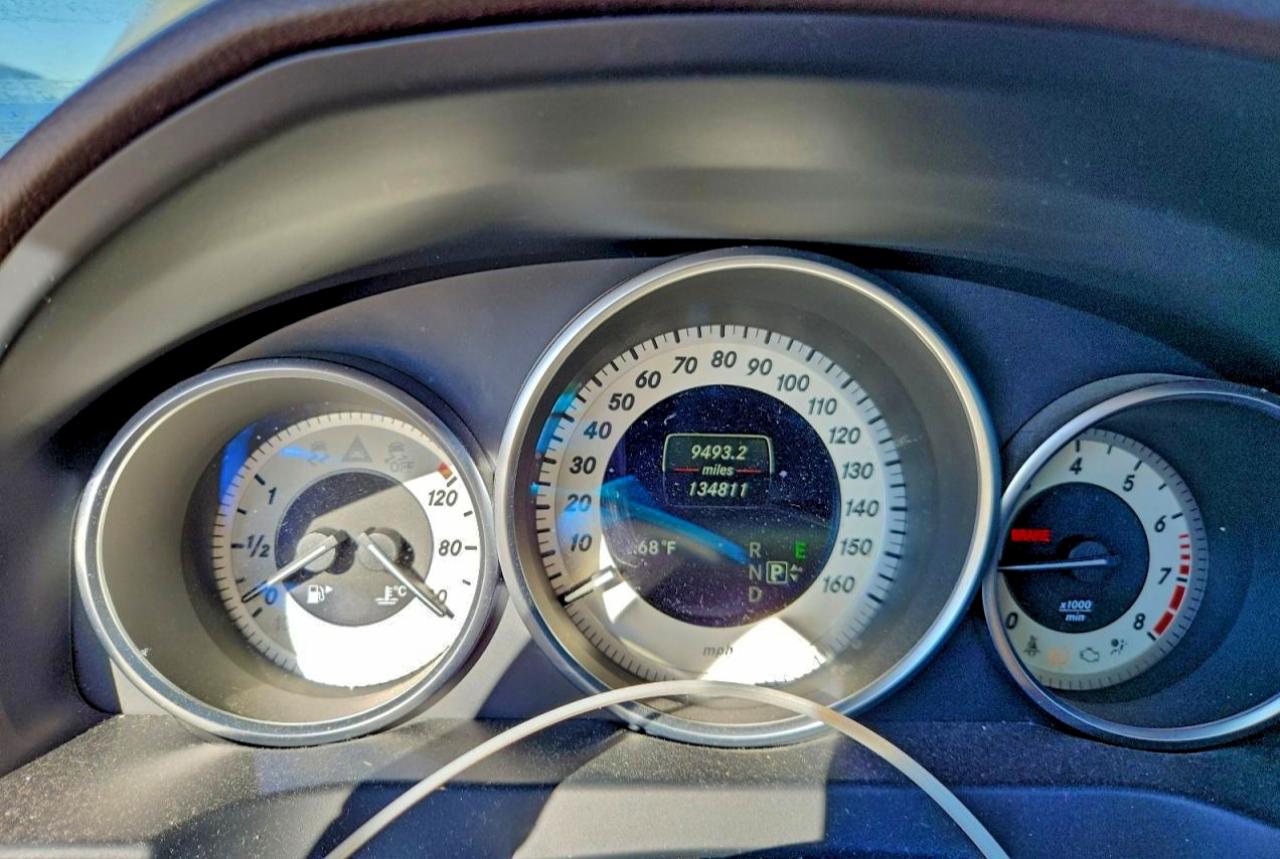 Mercedes-Benz E-Class 400 Image 9