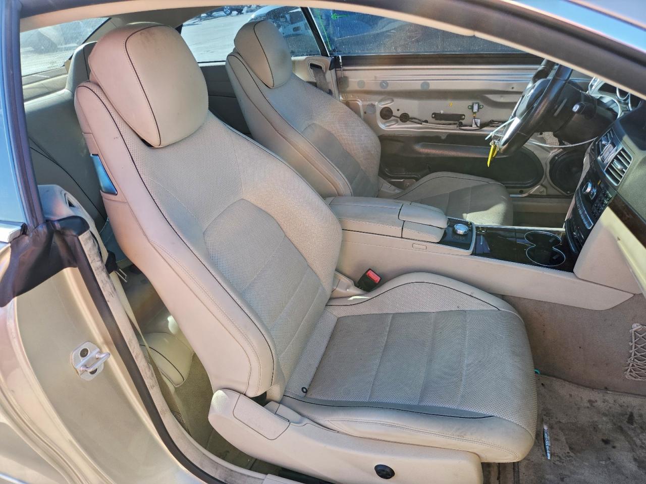 Mercedes-Benz E-Class 400 Image 13