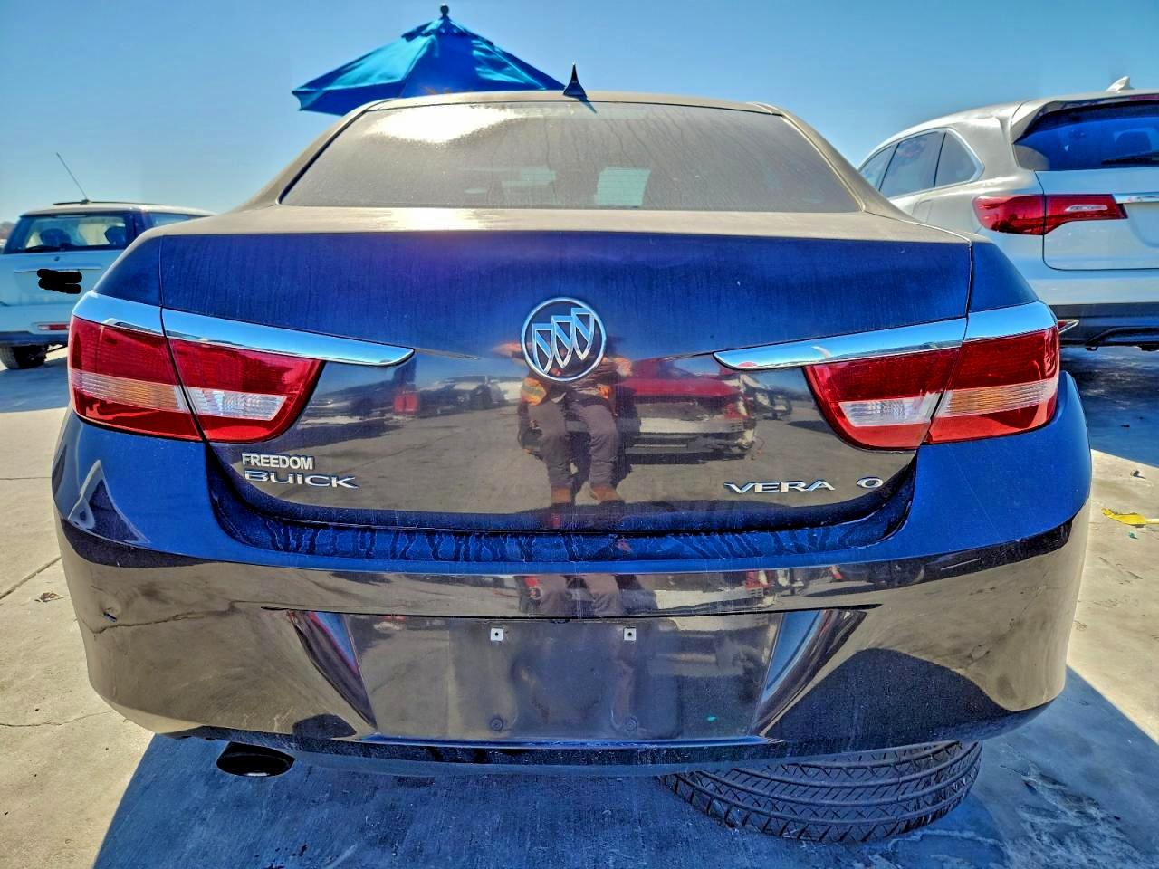 Buick Verano Image 2