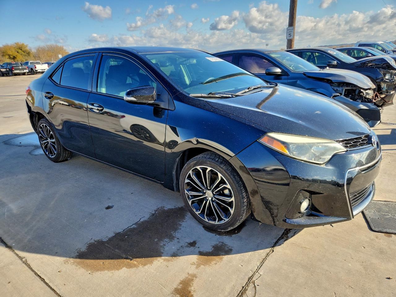 Toyota Corolla L Image 2