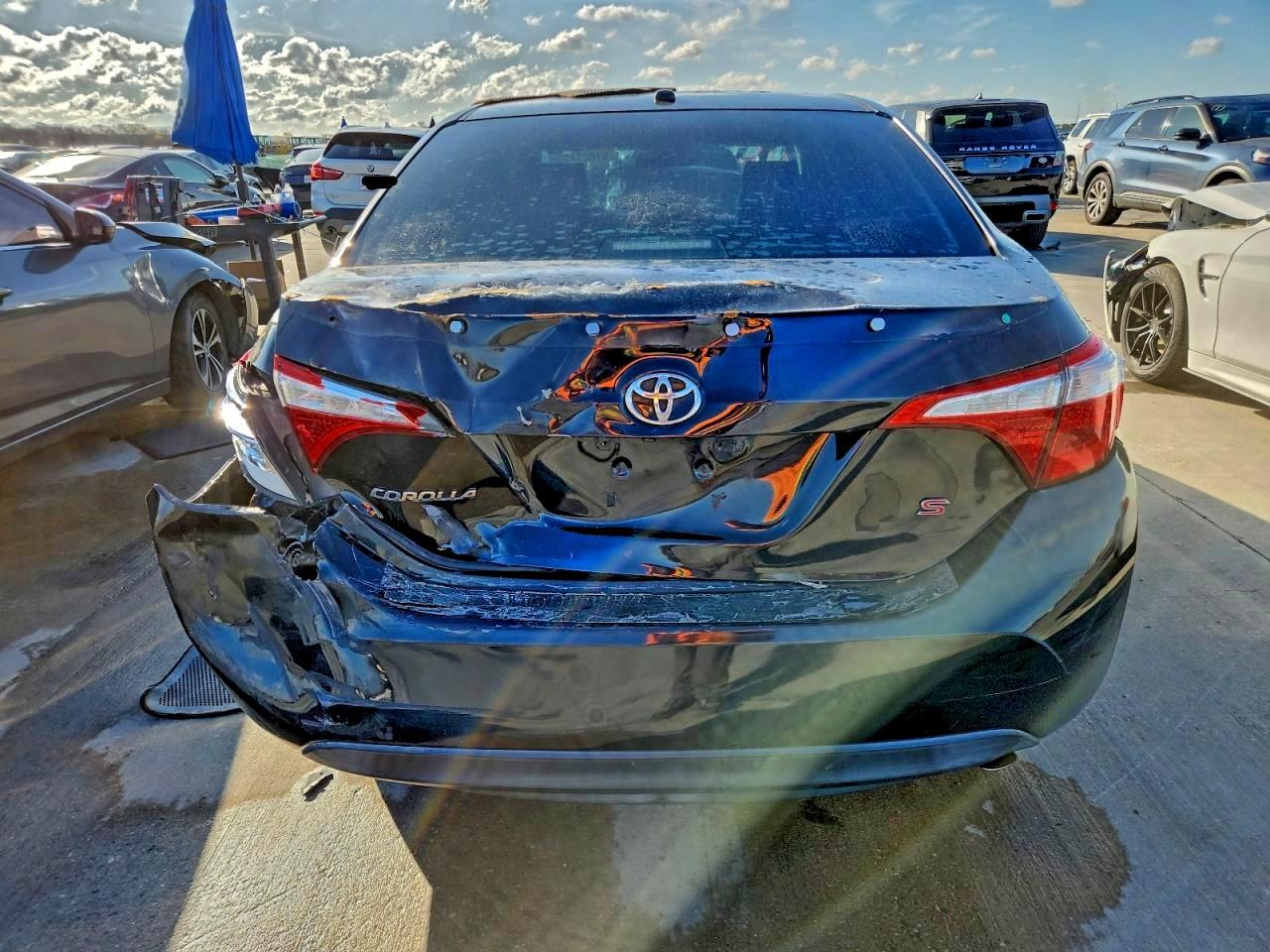 Toyota Corolla L Image 6