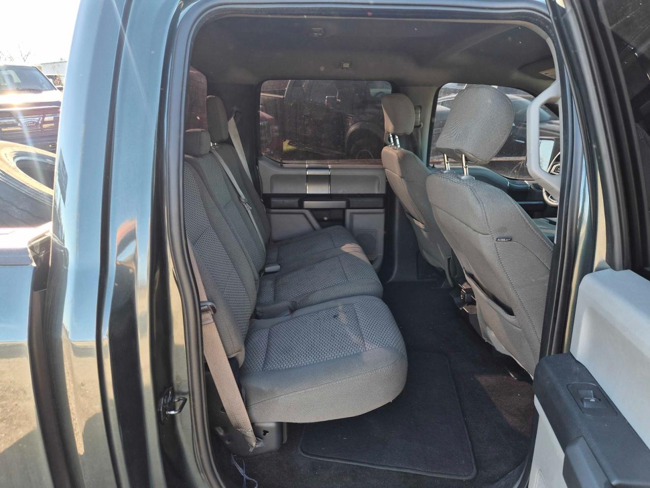 Ford F-150 Supercrew Image 3