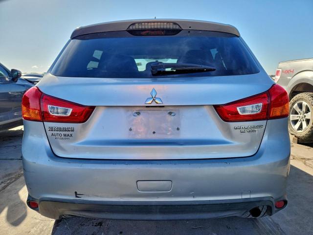 Mitsubishi Outlander Es Image 8