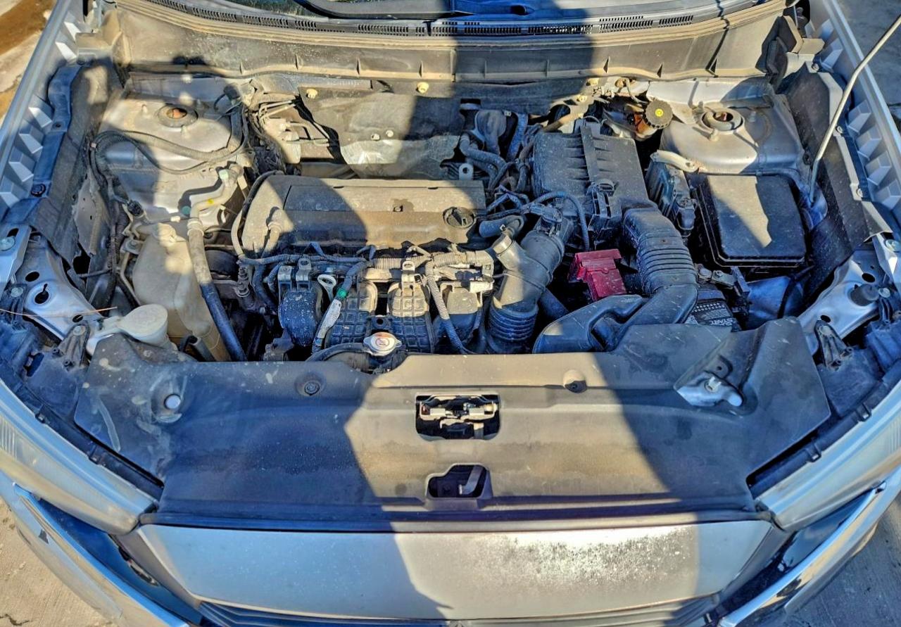 Mitsubishi Outlander Es Image 12