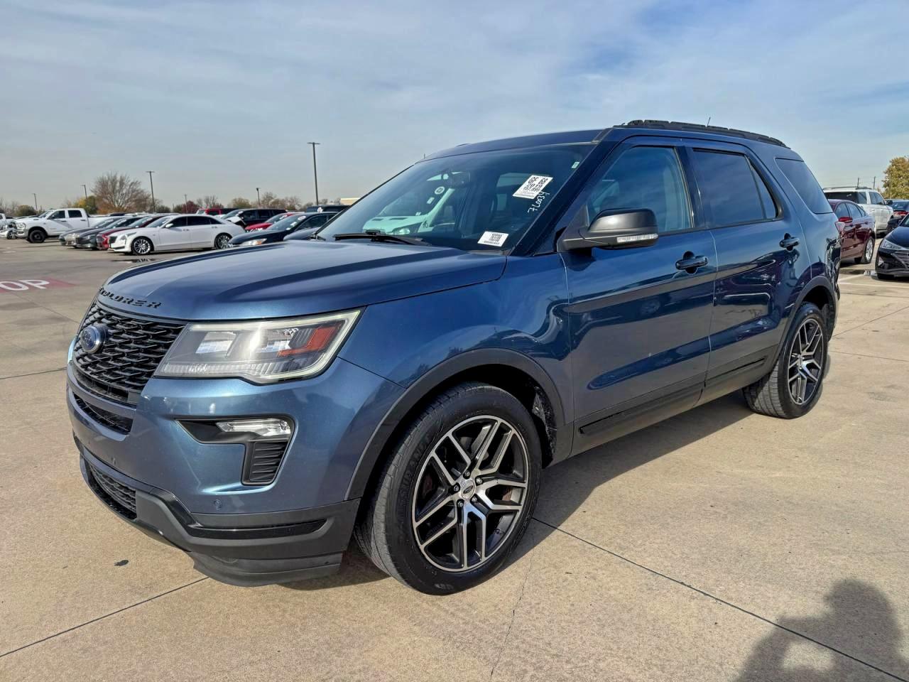 Ford Explorer Sport Image 8