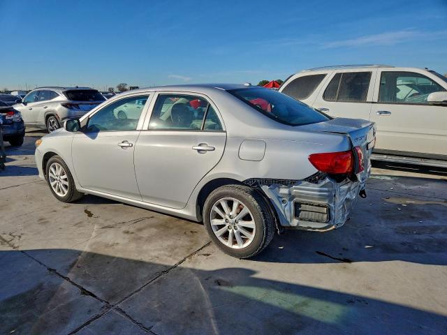 Toyota Corolla Base Image 4