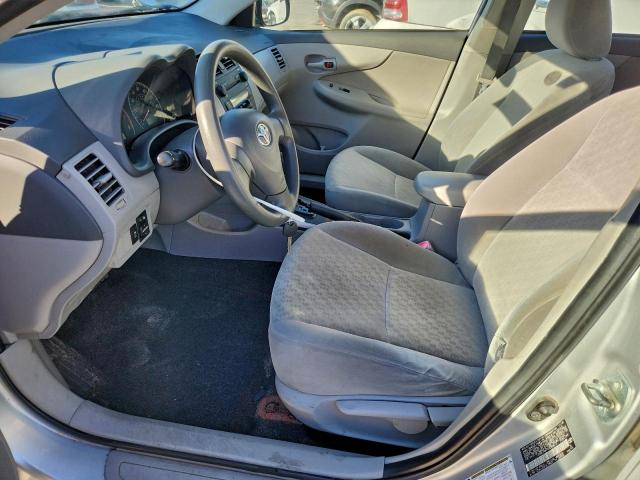 Toyota Corolla Base Image 6