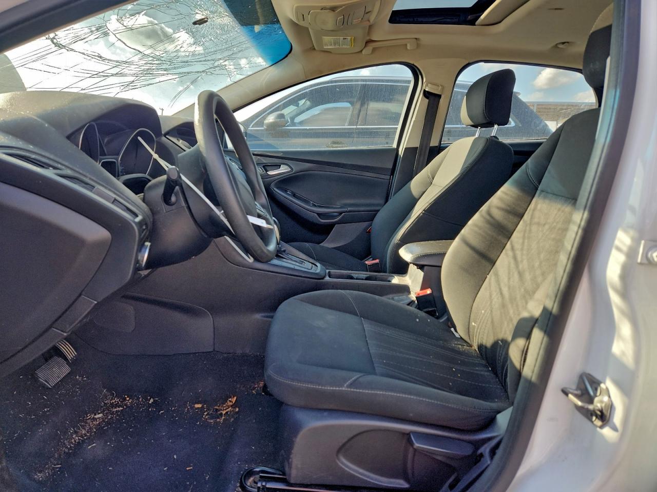 Ford Focus Se Image 12