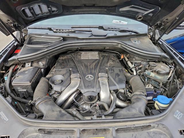 Mercedes-Benz M-Class 550 4matic Image 11