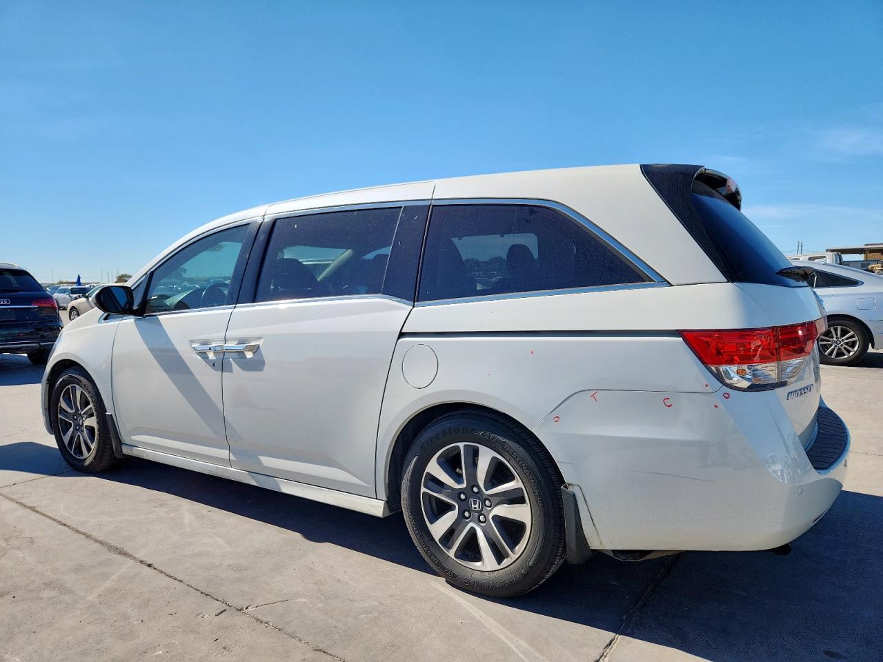 Honda Odyssey Touring Image 7
