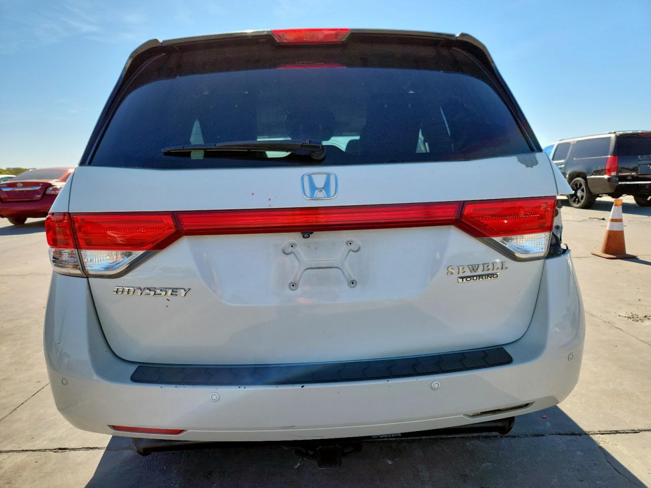 Honda Odyssey Touring Image 8
