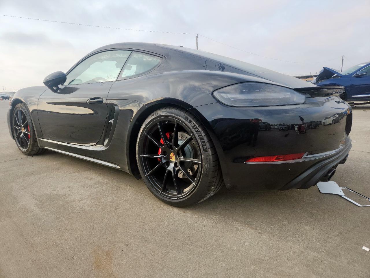 Porsche Cayman Gts Image 2