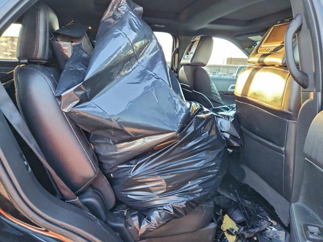 Ford Explorer Limited Image 4