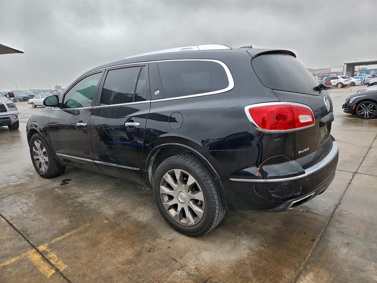 Buick Enclave Image 2