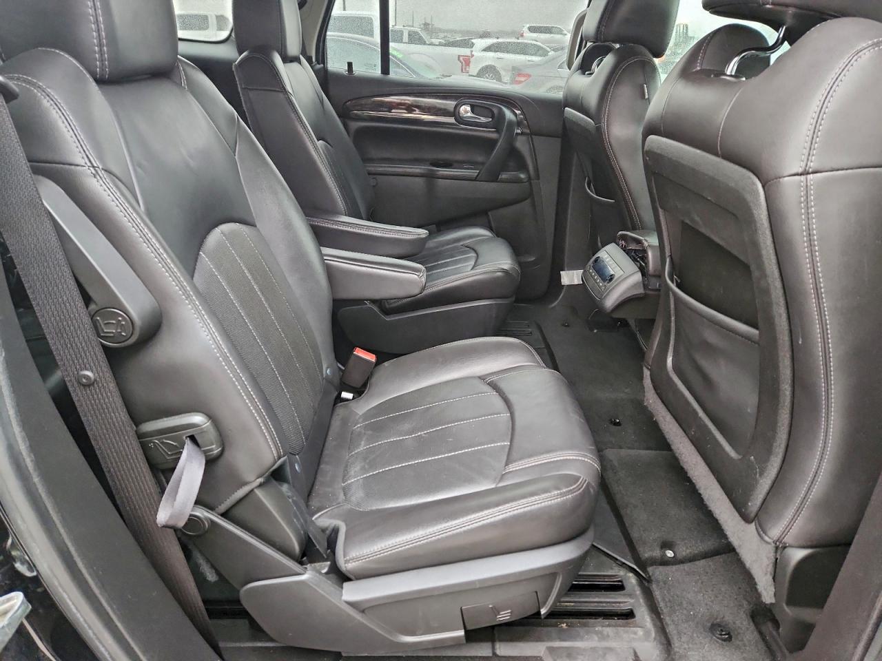 Buick Enclave Image 11