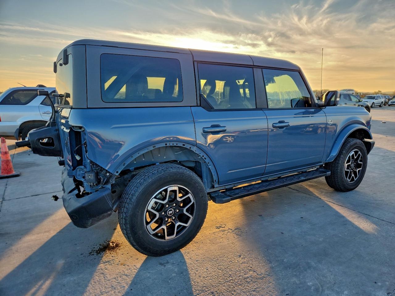 Ford Bronco Outer Banks Image 3