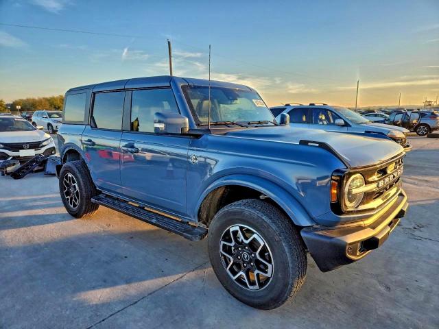 Ford Bronco Outer Banks Image 5