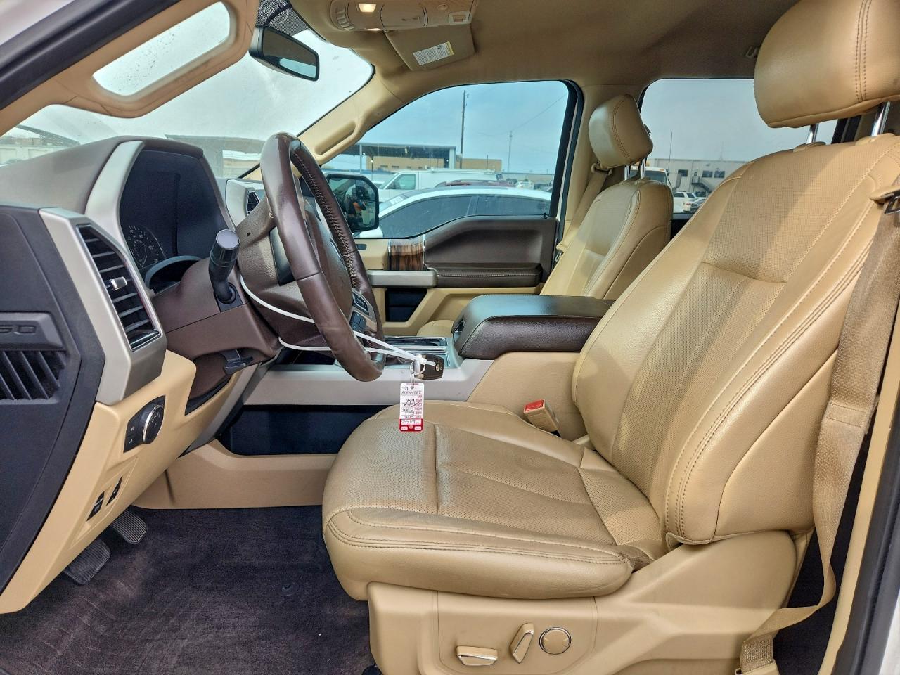 Ford F-150 Supercrew Image 6