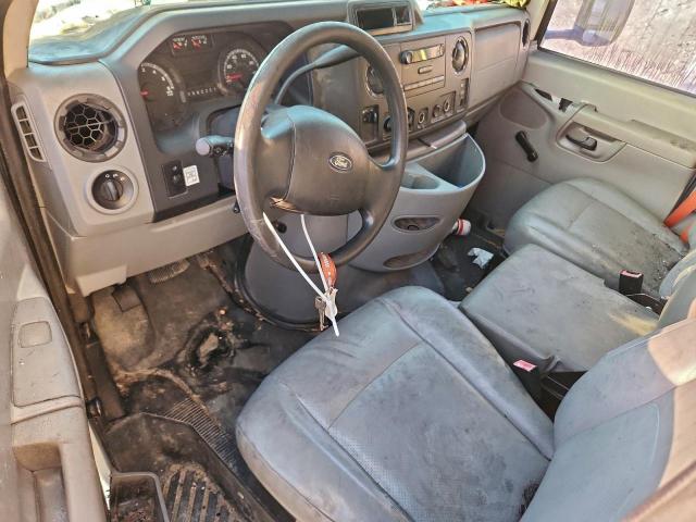 Ford E-350 E350 Super Duty Cutaway Van Image 5