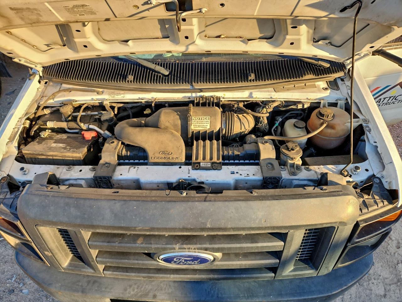 Ford E-350 E350 Super Duty Cutaway Van Image 10