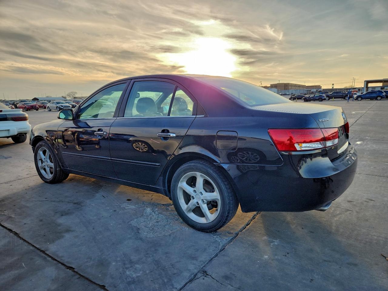 Hyundai SONATA Gls Image 5