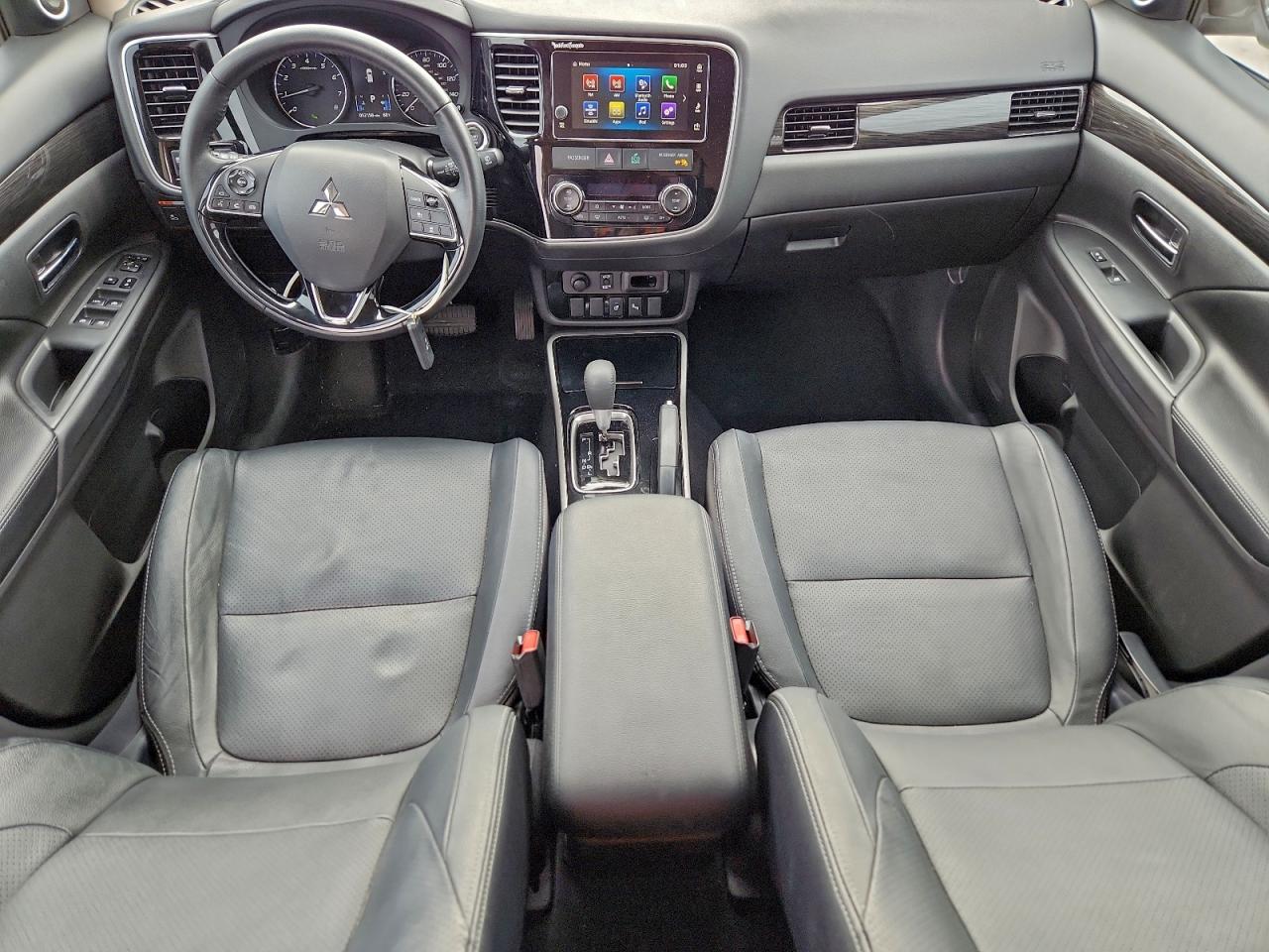 Mitsubishi Outlander Se Image 8