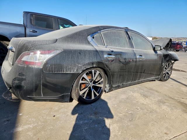 Nissan Maxima S Image 6