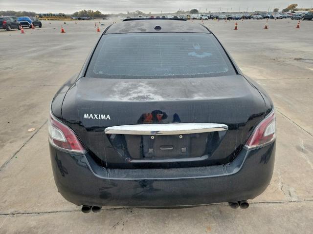 Nissan Maxima S Image 8