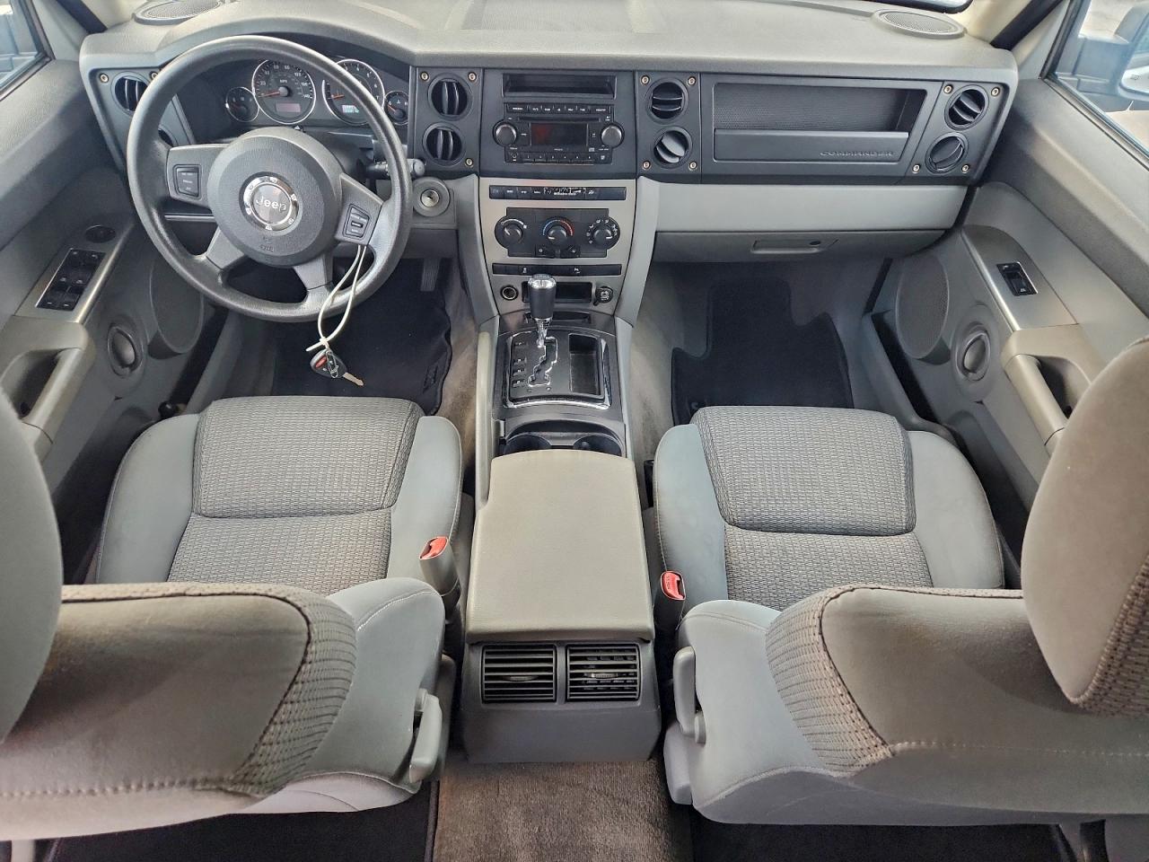 Jeep Commander Image 7