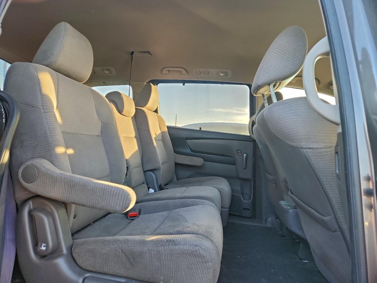 Honda Odyssey Ex Image 8