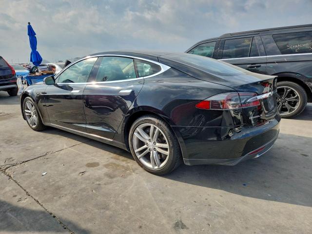 Tesla Model S Image 7