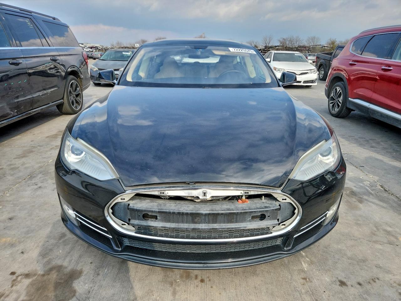 Tesla Model S Image 5